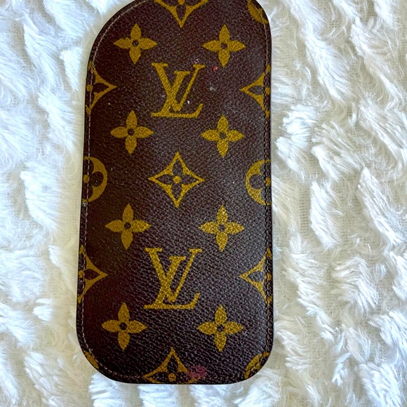 Louis Vuitton Handbags - Louis Vuitton sunglass case